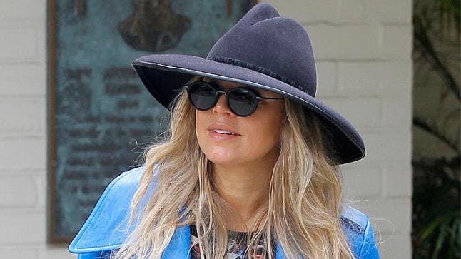 Fergie gives birth to a baby boy and names him Axl channel_name