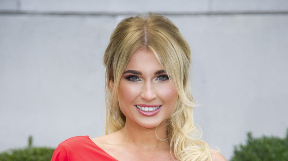 TOWIE’s Billie Faiers named Celebrity Mum of the Year | Celebrity | Heat