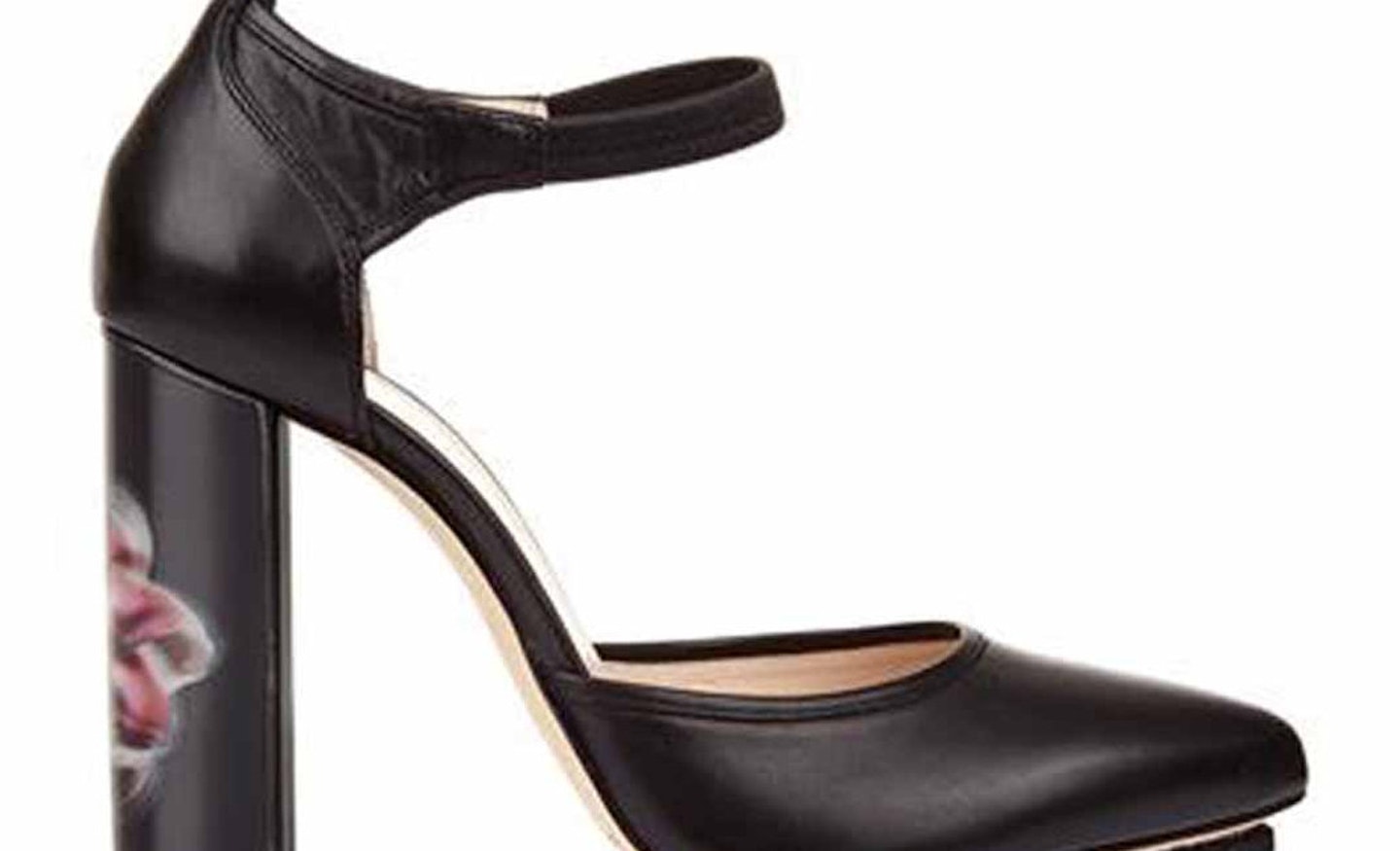 10 hot shoes 24