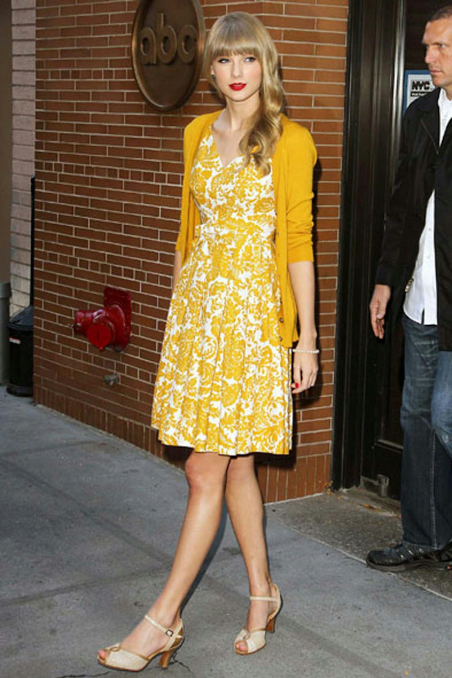 Taylor Swift at the ABC Studios in New York, 22 October 2012