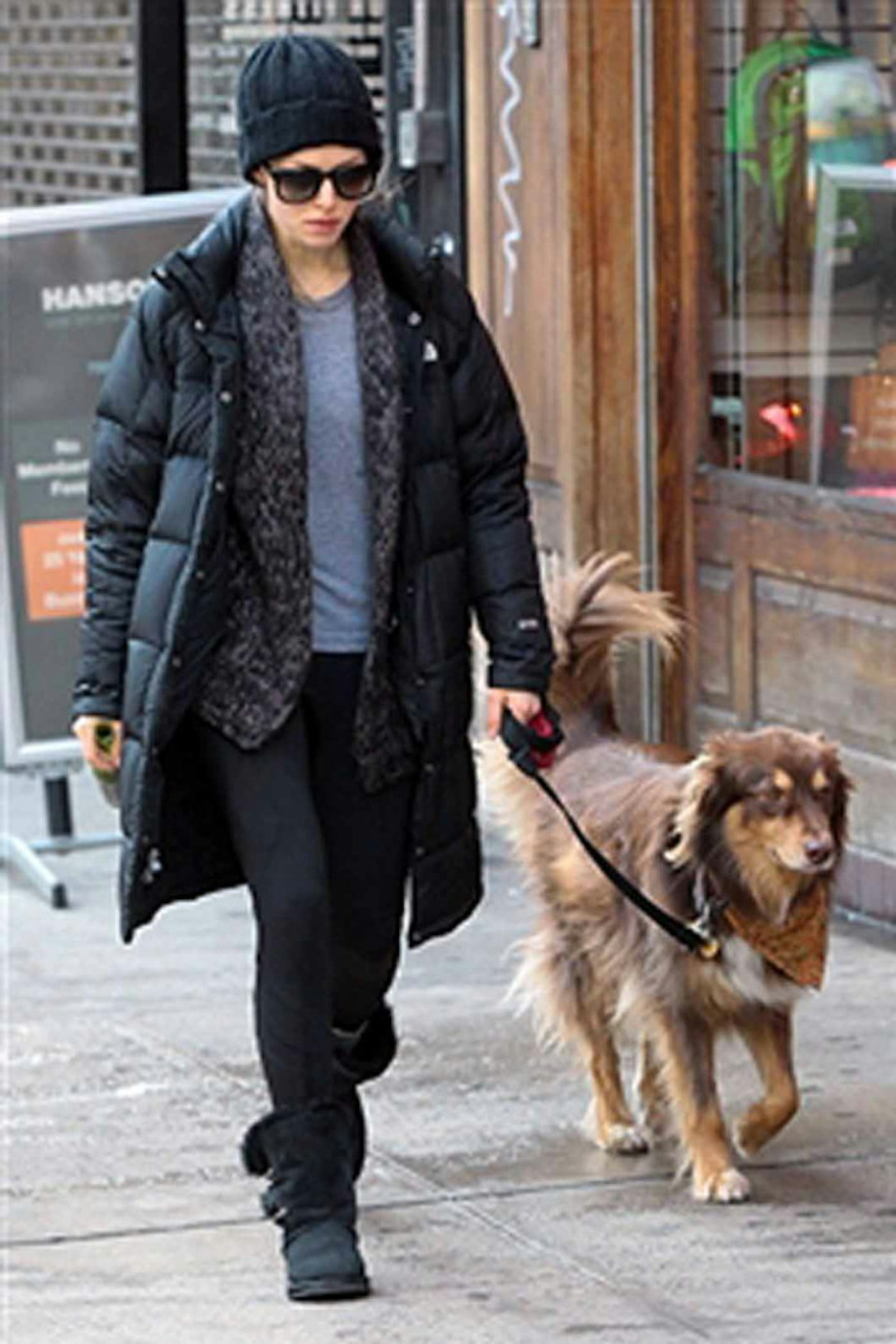 Amanda Seyfried style beanie hat black coat scarf new york