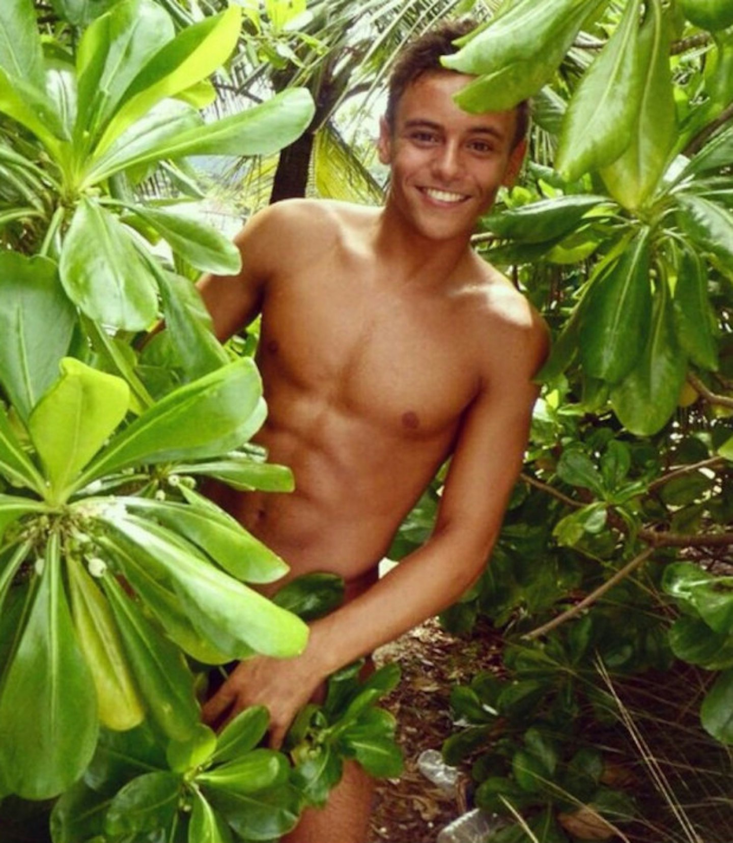 tom-daley-naked-jungle-instagram