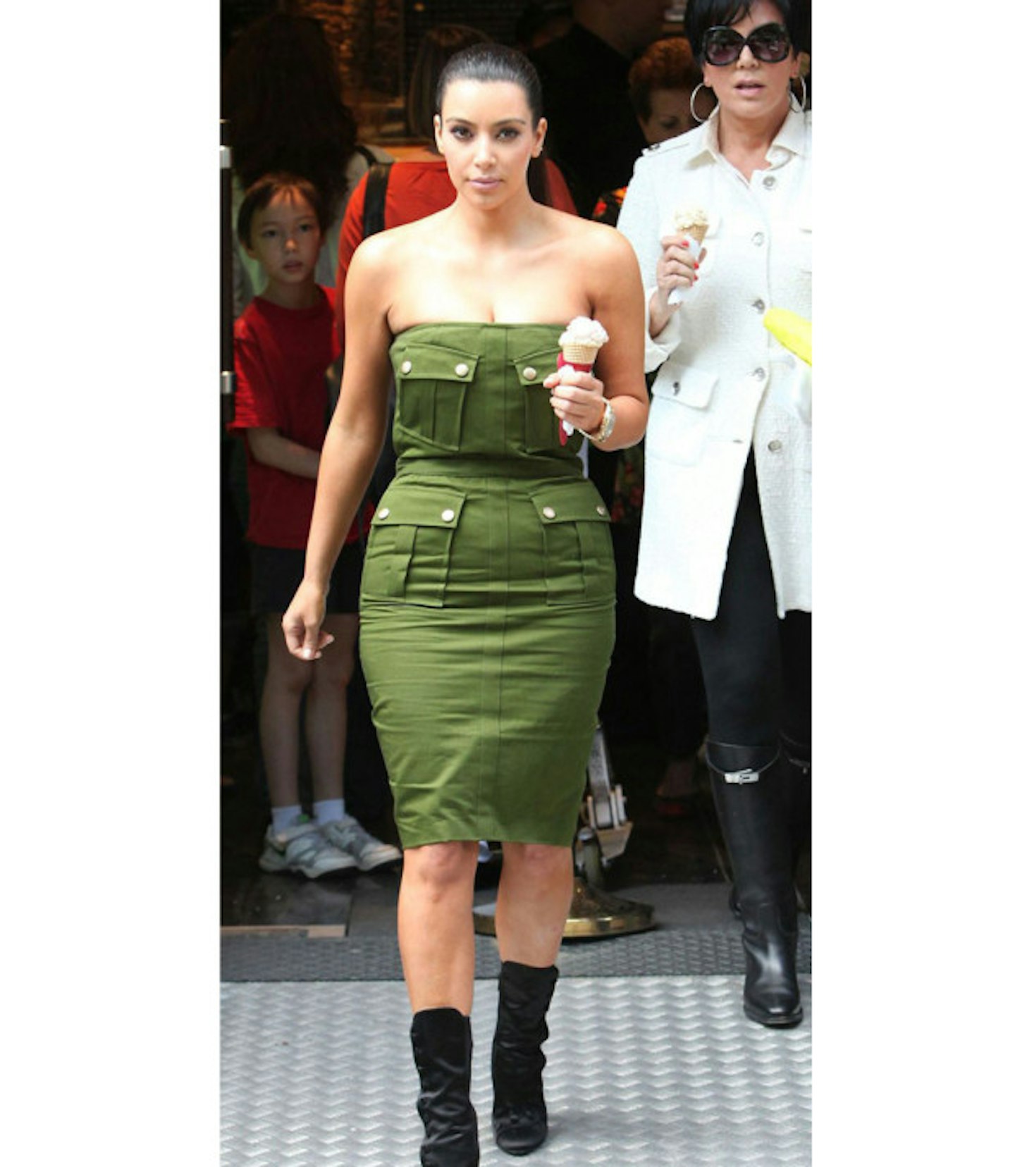 kim-kardashian-fashion-disaster-green-pocket-dress