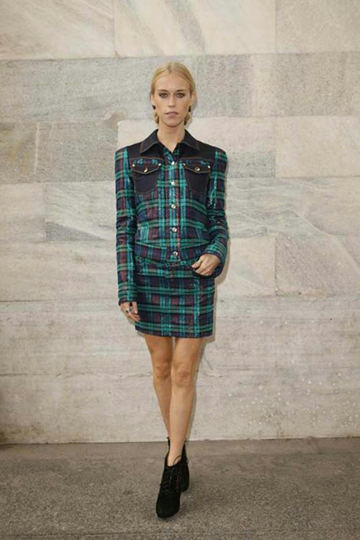 Milan frow 34