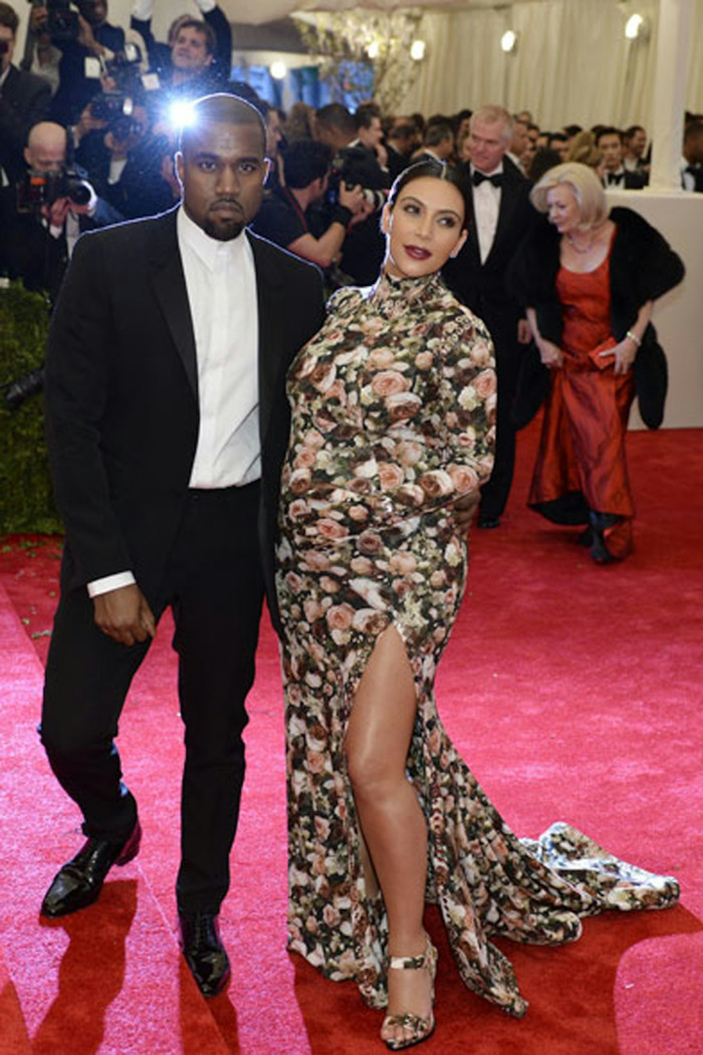 Kim Kardashian style kanye west givenchy floral dress pregnant