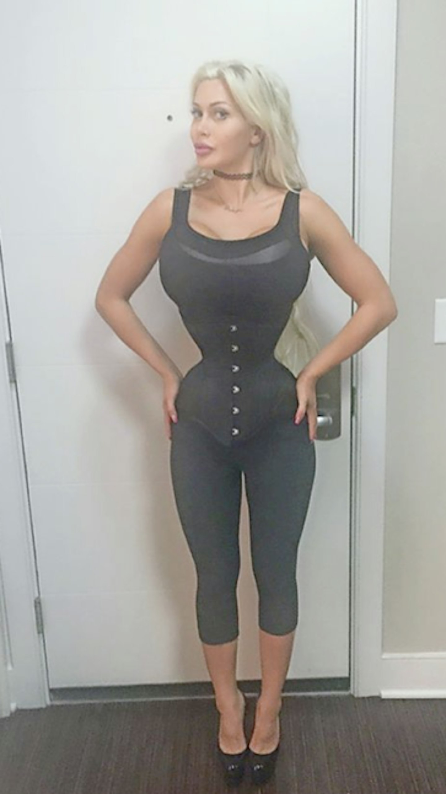 Woman removes four ribs in bid to have world's smallest waist