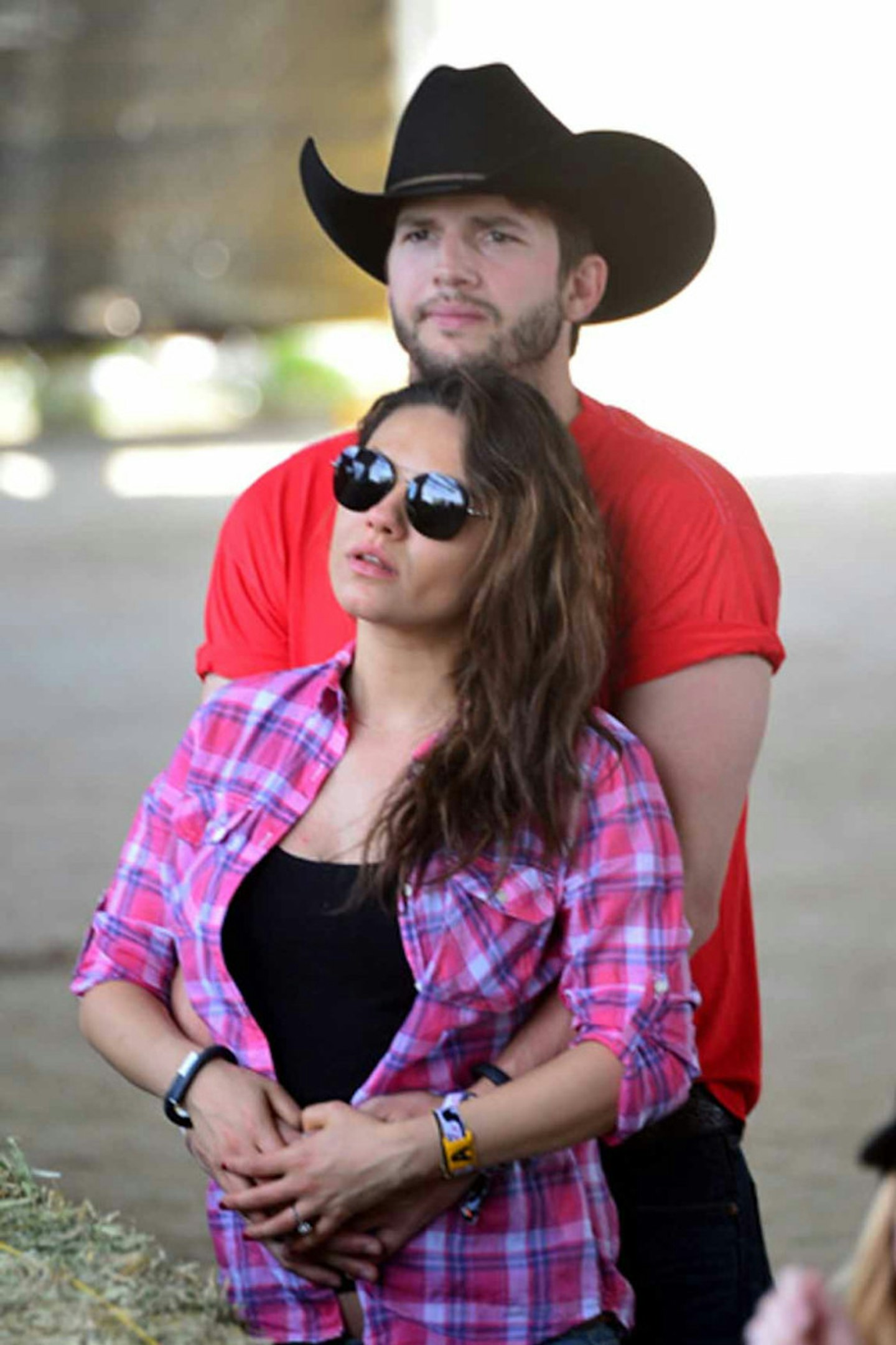 mila kunis ashton kutcher love story 20