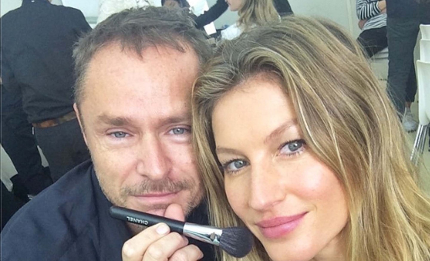 @giseleofficial Backstage with @tompecheux @chanelofficial