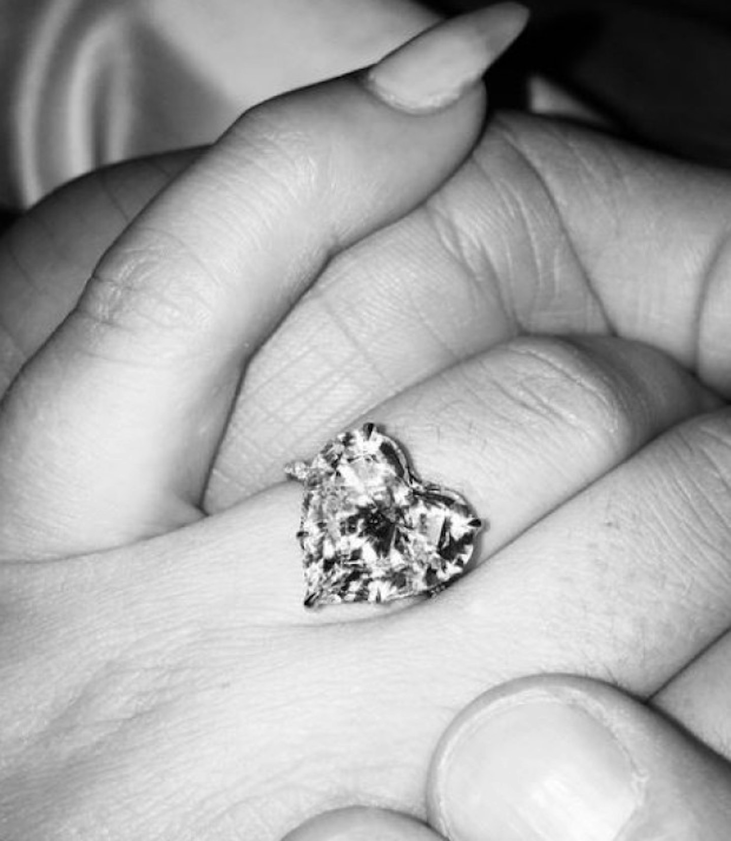 The ring Taylor gave to Lady Gaga is HUGE