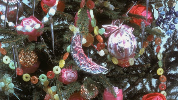 Christmas Tree Syndrome Is A Thing. Do You Have It? Grazia