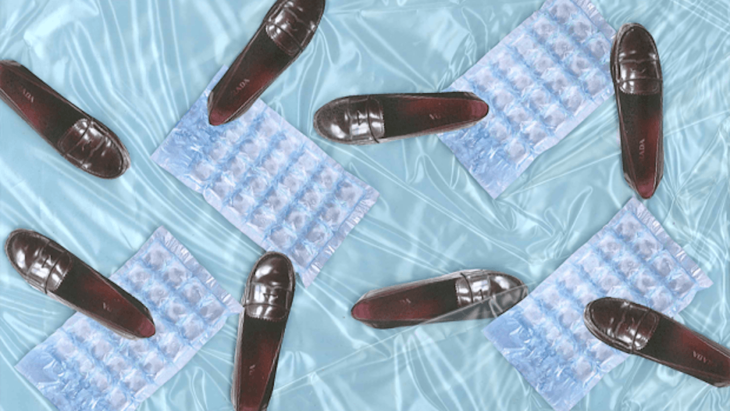 Does wet newspaper stretch leather shoes on sale