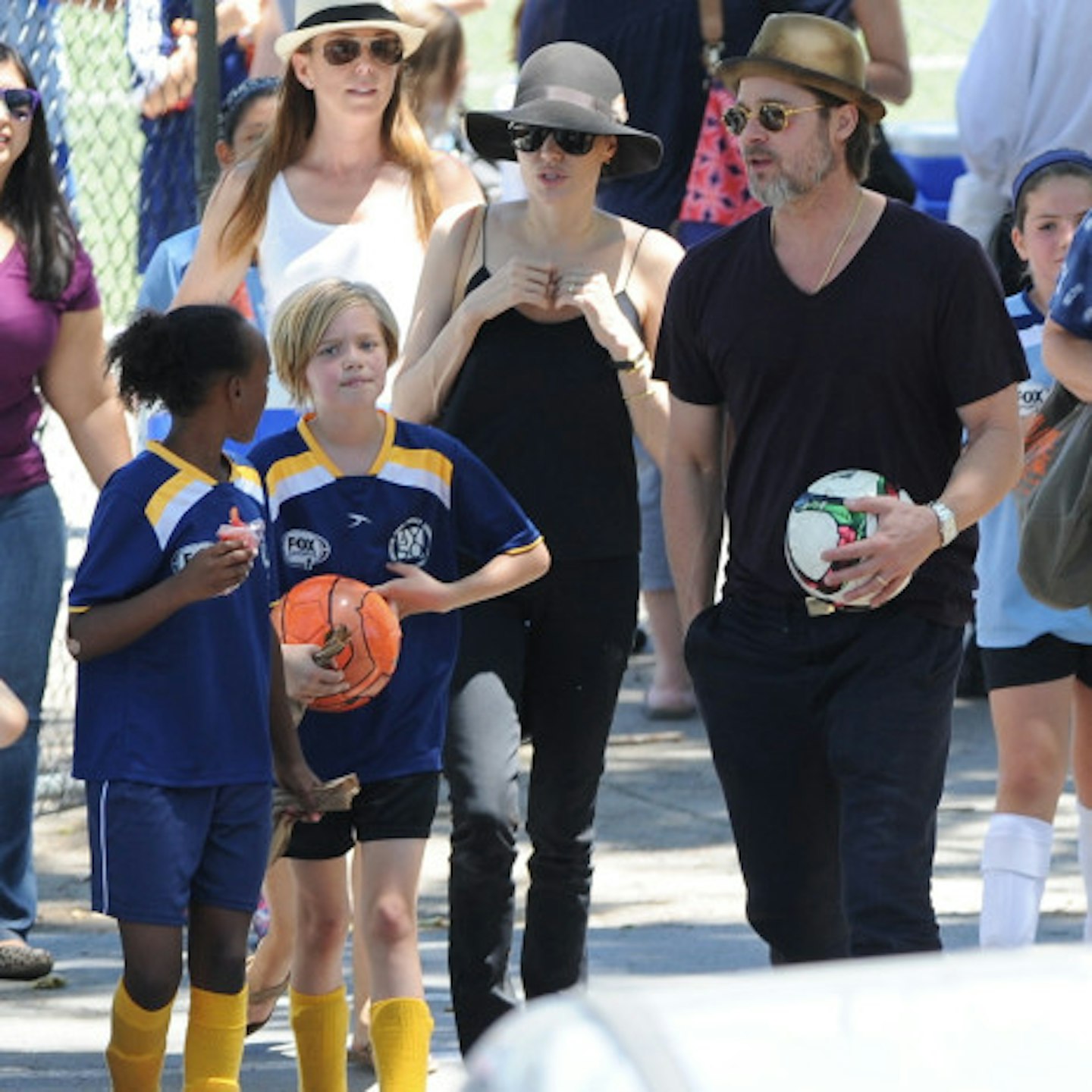 Brangelina with Shiloh and Zahara