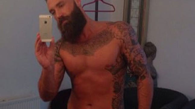 Calum Best shows off his body as he enjoys a steamy outdoor shower in Bali  | Daily Mail Online