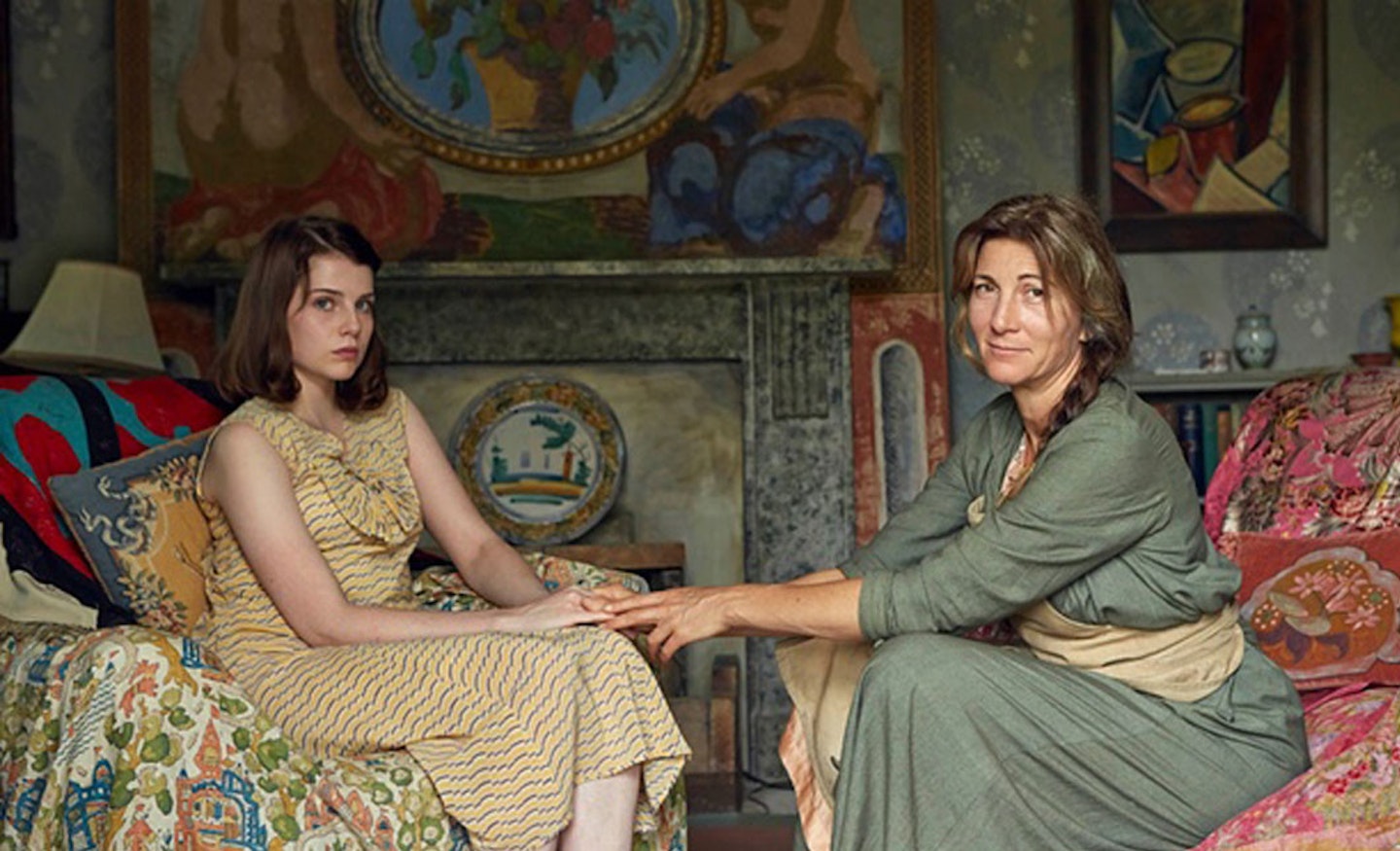 Lucy Boynton as Angelica Bell and Eve Best as Vanessa Bell (PIC: Robert Viglasky/Ecosse Films/BBC)