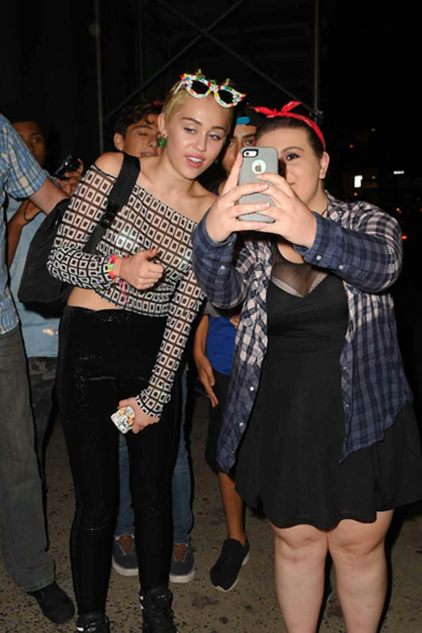 celeb selfie bomb 6