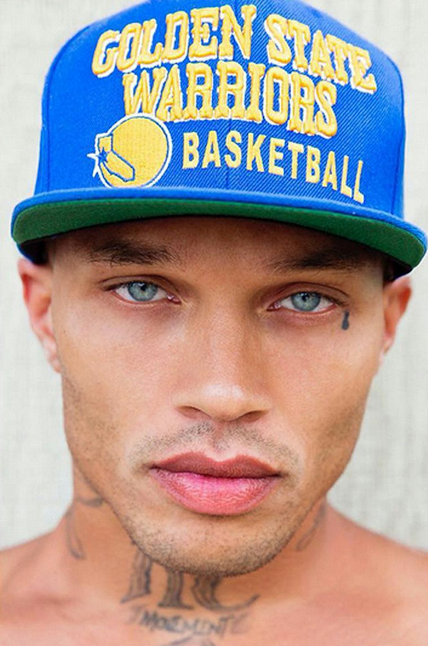 hot-felon-model-shot