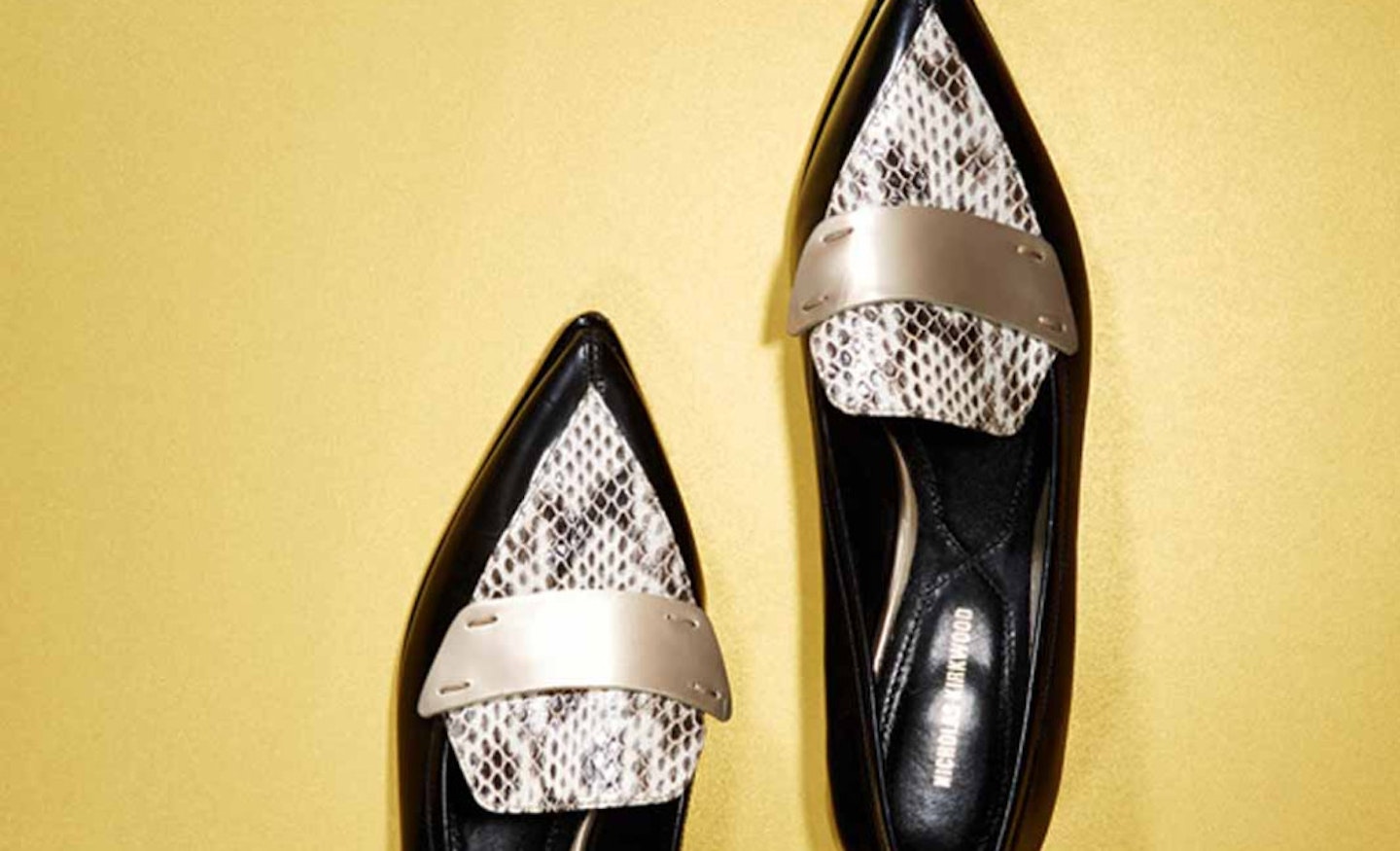 10 hot shoes 52