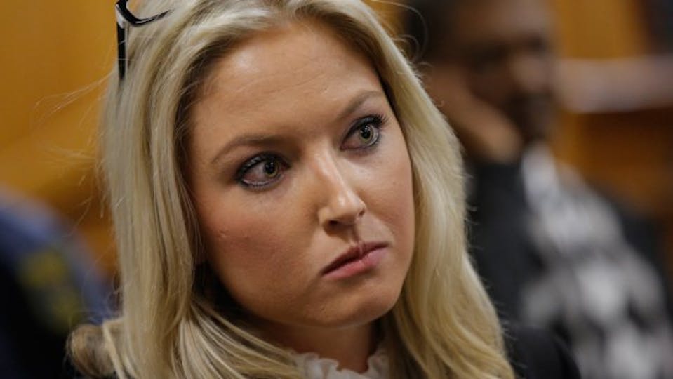 Roxanne Adams The Blonde Female Lawyer In Pistorious Trial Makes