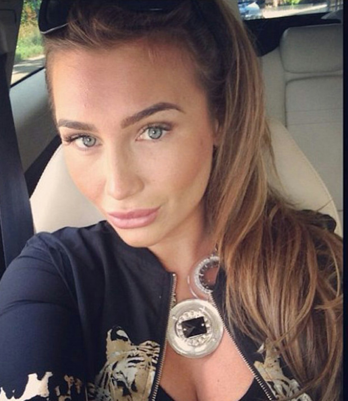 Lauren-goodger-selfies-instagram-twitter-33_1