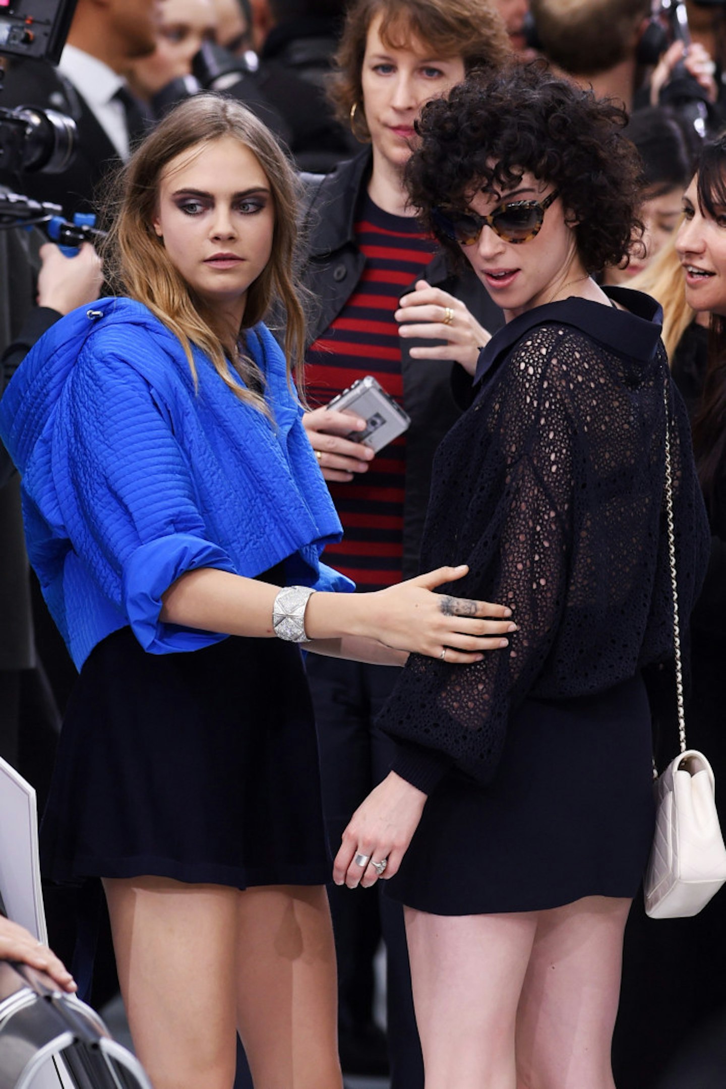 Chanel >>