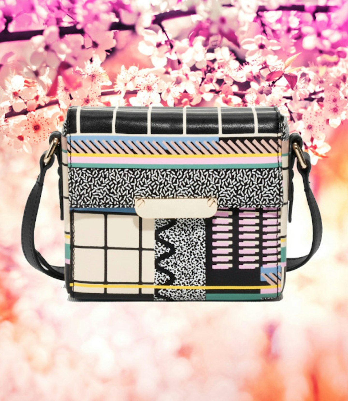 spring-buys-graphic-bag-and-other-stories