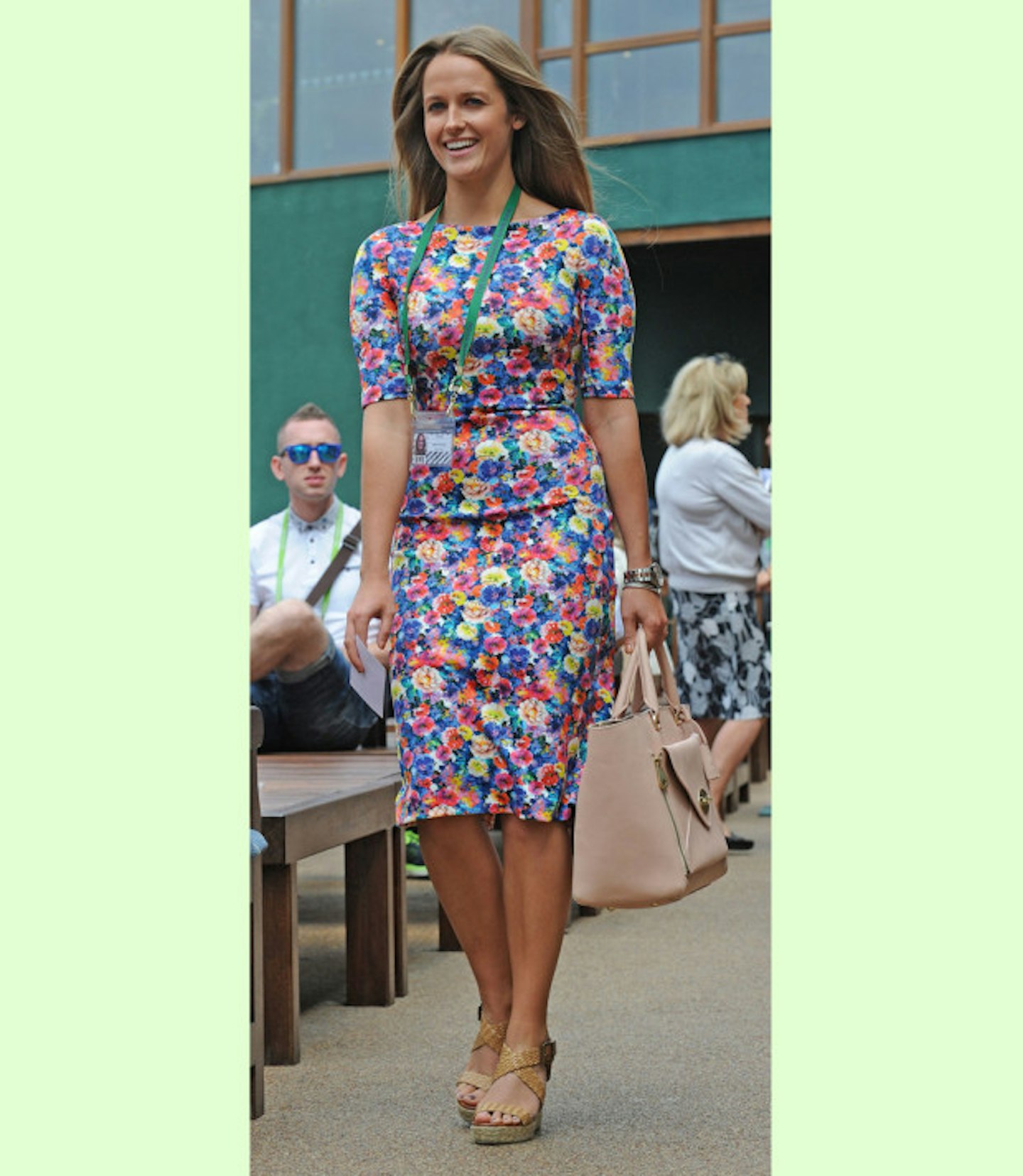 kim-sears-style-floral-dress-nude-mulberry-bag