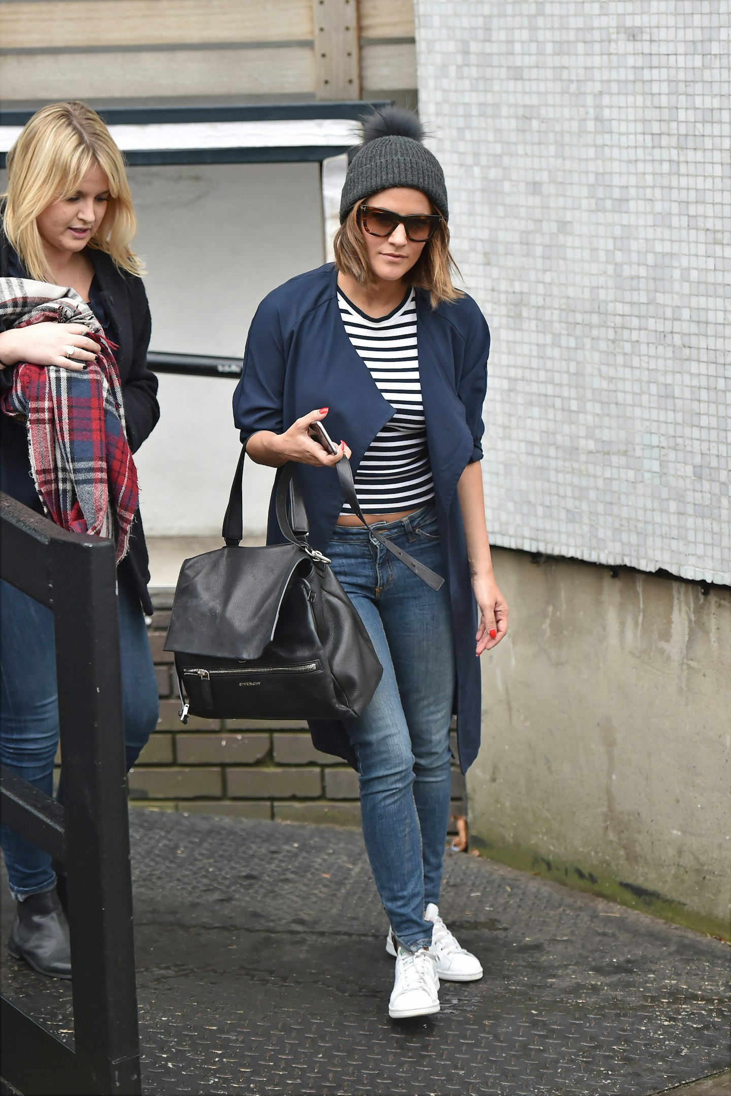 caroline-flack-blue-bobble-hat