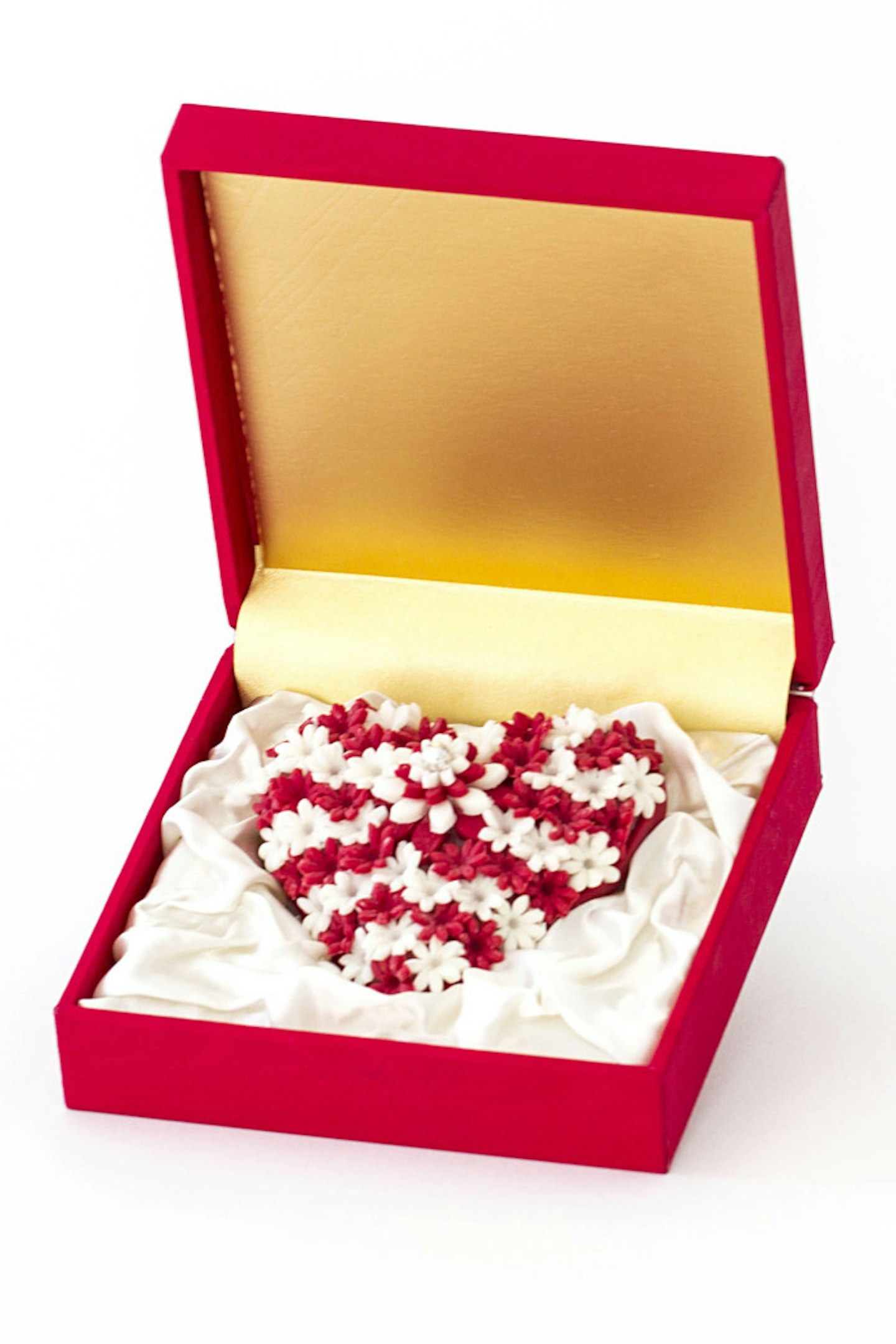 Delice Heart Of White Chocolate With Almond Paste, £22.95
