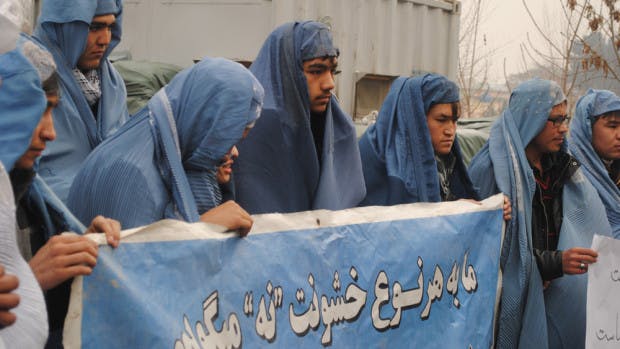Men In Burqas March For Women’s Rights In Afghanistan | Grazia