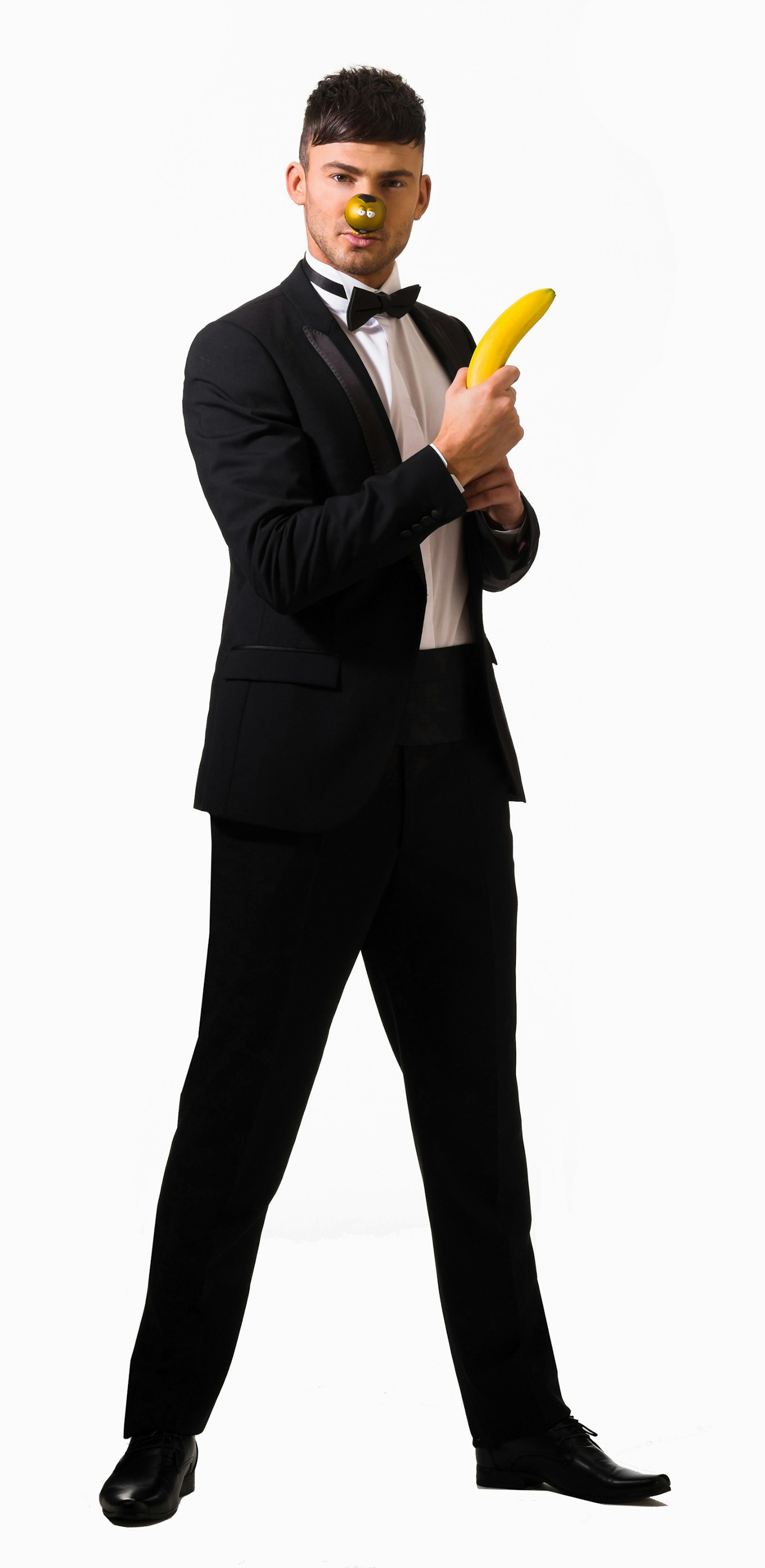 jake-quickenden-red-nose-james-bond
