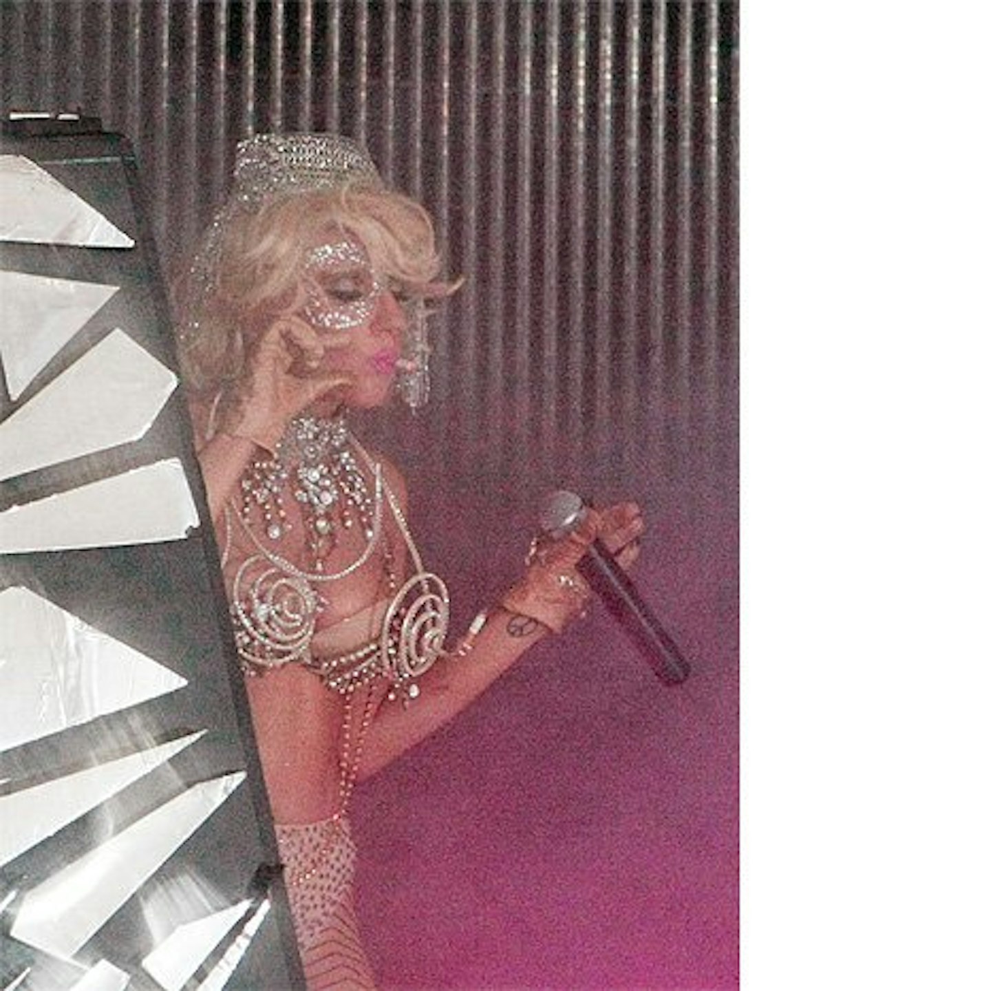 Gaga sneaks a smoke during her performance