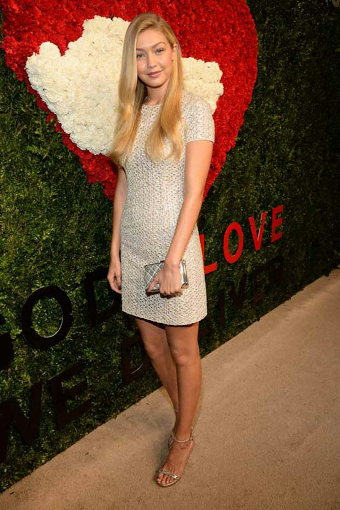 pregnant blake lively 11