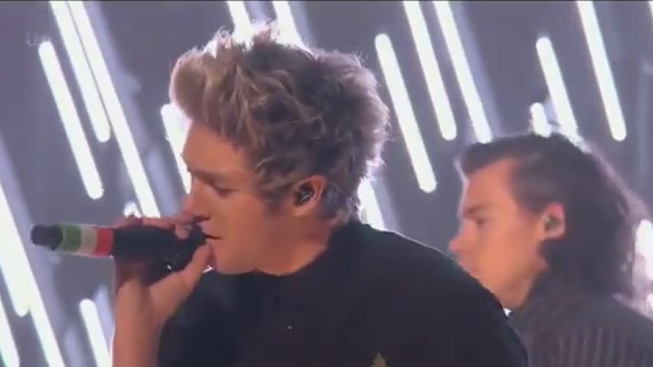 Fast Effect One Direction The best moments of One Direction’s X Factor performance ...