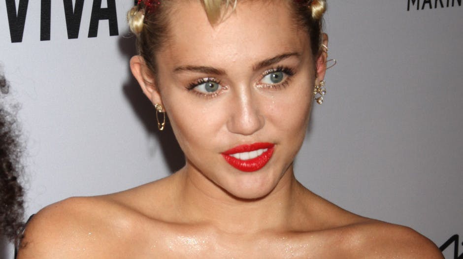 Miley Cyrus gets naked on Instagram… | Celebrity | Heat