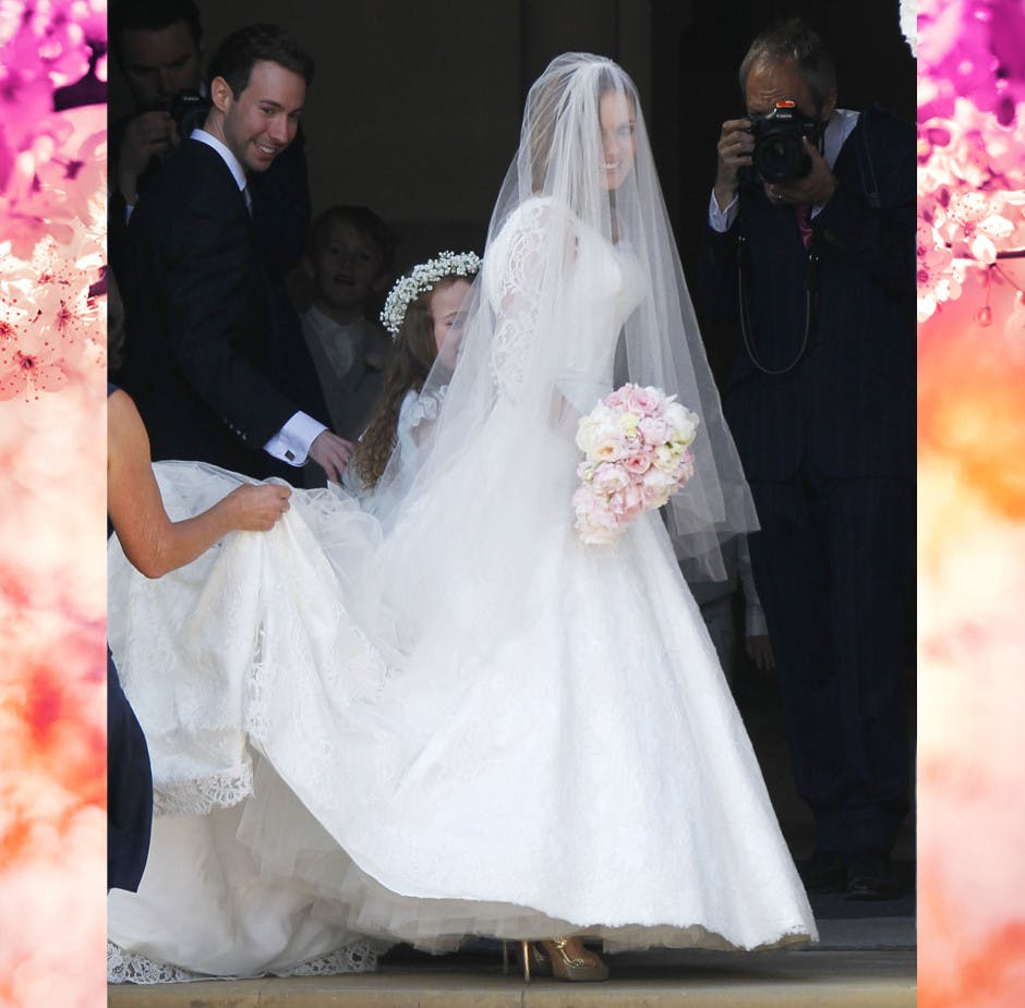 Geri Halliwell s wedding dress pictures are here And she looks