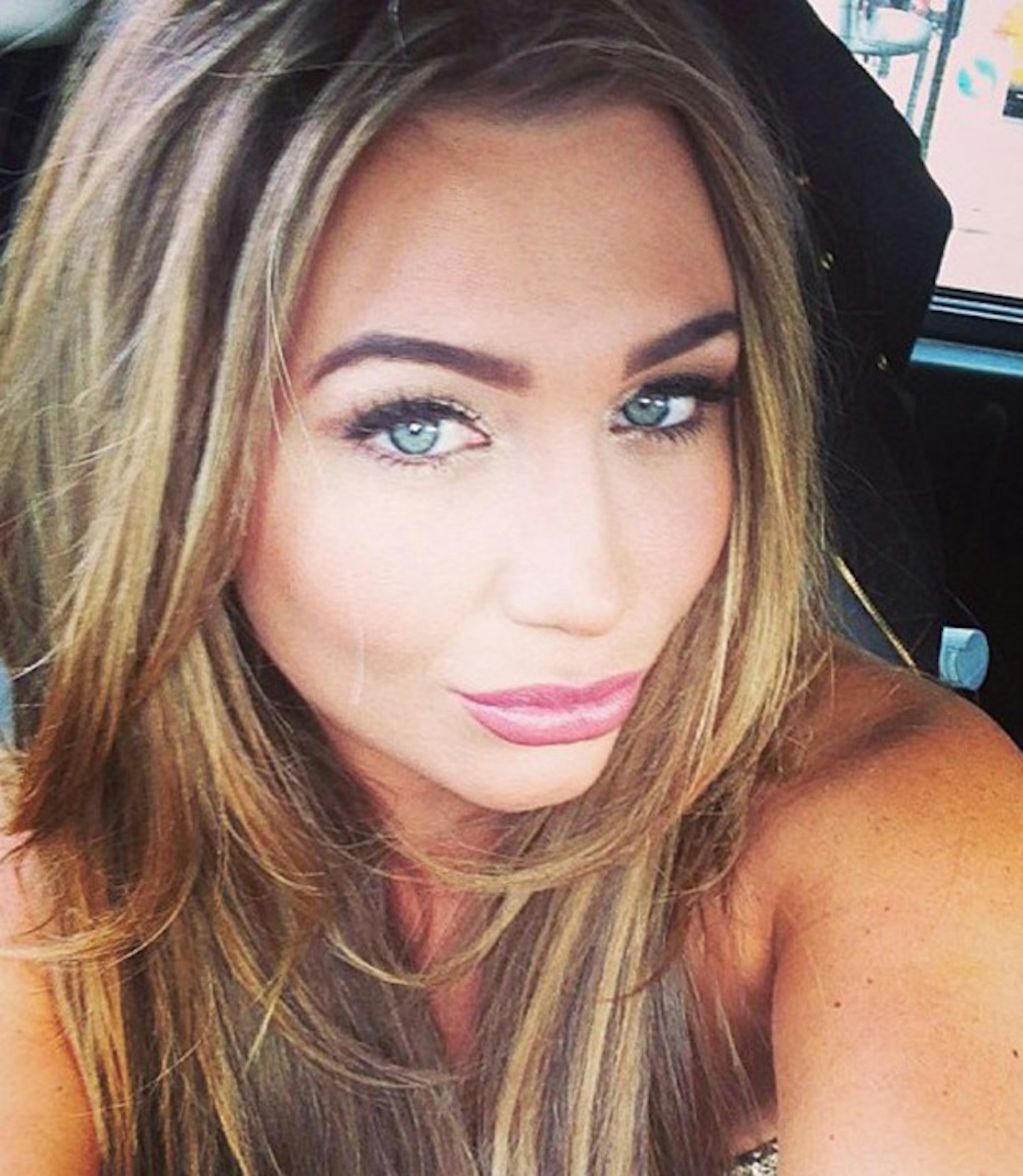 Lauren-goodger-selfies-instagram-twitter-22_1