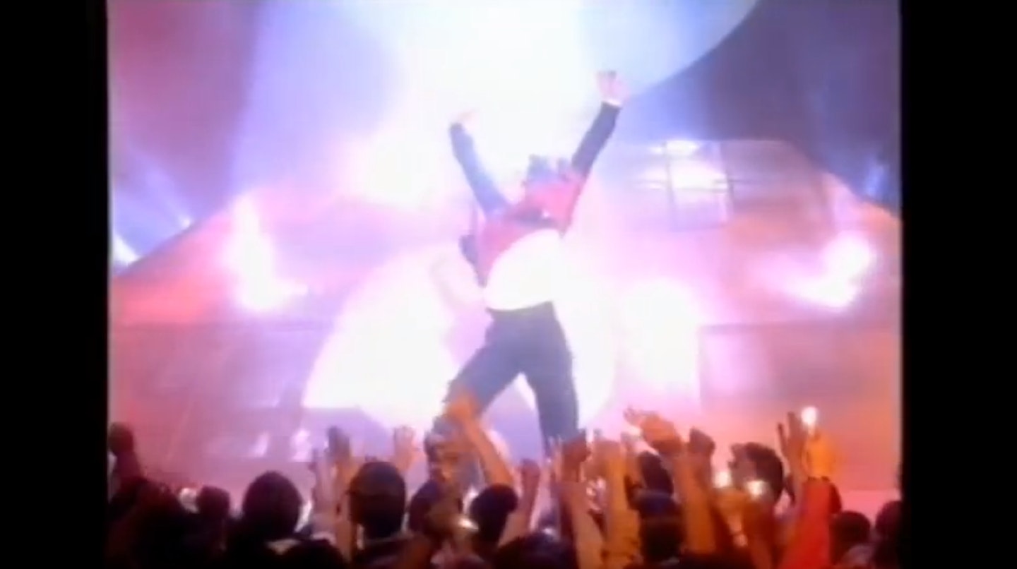 Michael Jackson performs Earth Song ft Jarvis Cocker, 1996