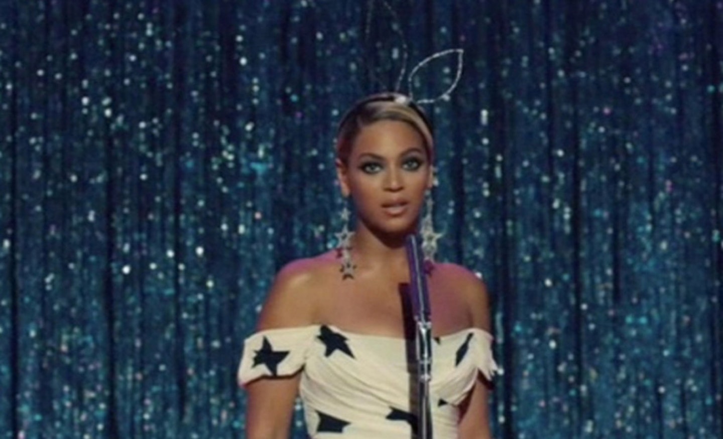 From Versace To DKNY: See Our 12 Favourite Looks From Beyonce's
