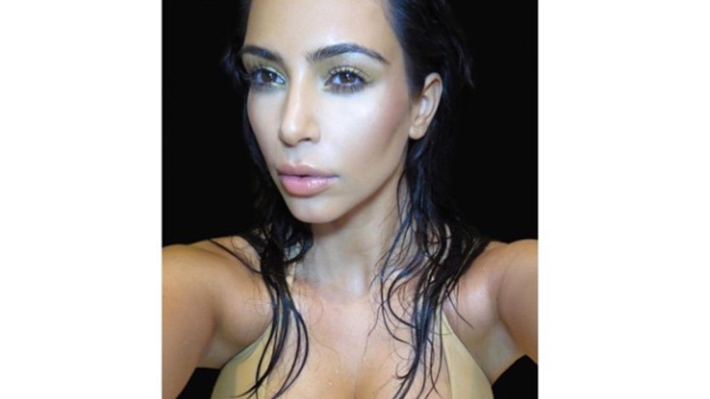 Kim-Kardashian-Selfies-Book-1