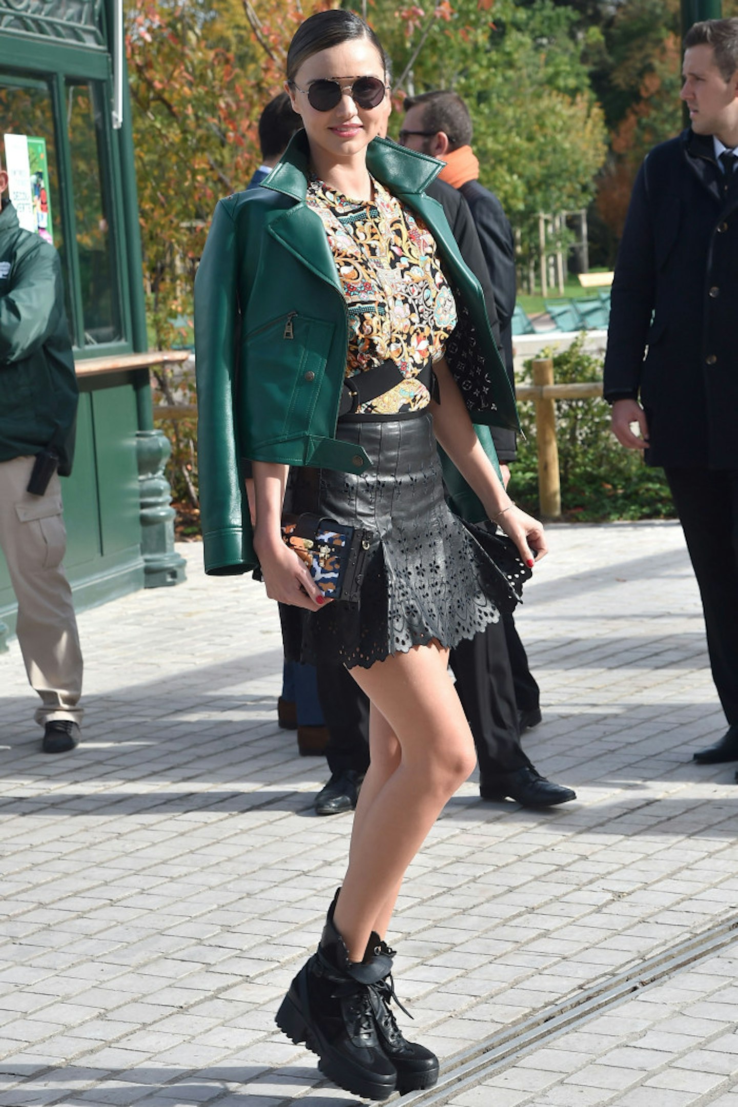 Louis Vuitton >>