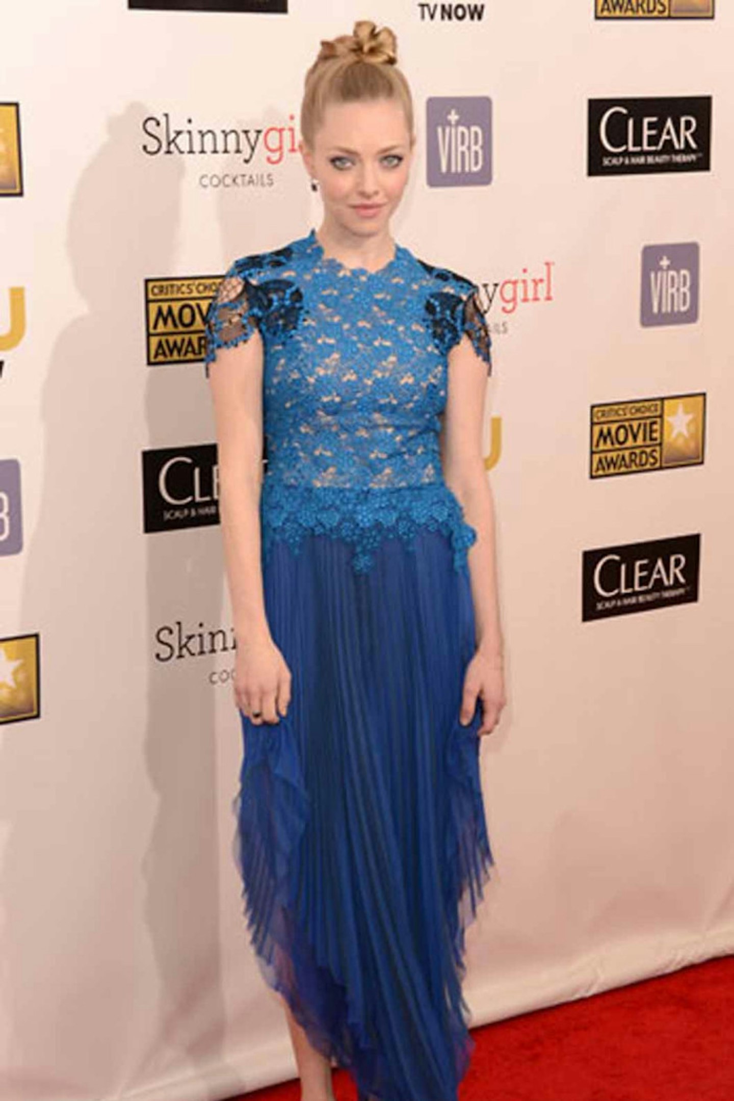 Amanda Seyfried marios schwab style blue dress lace