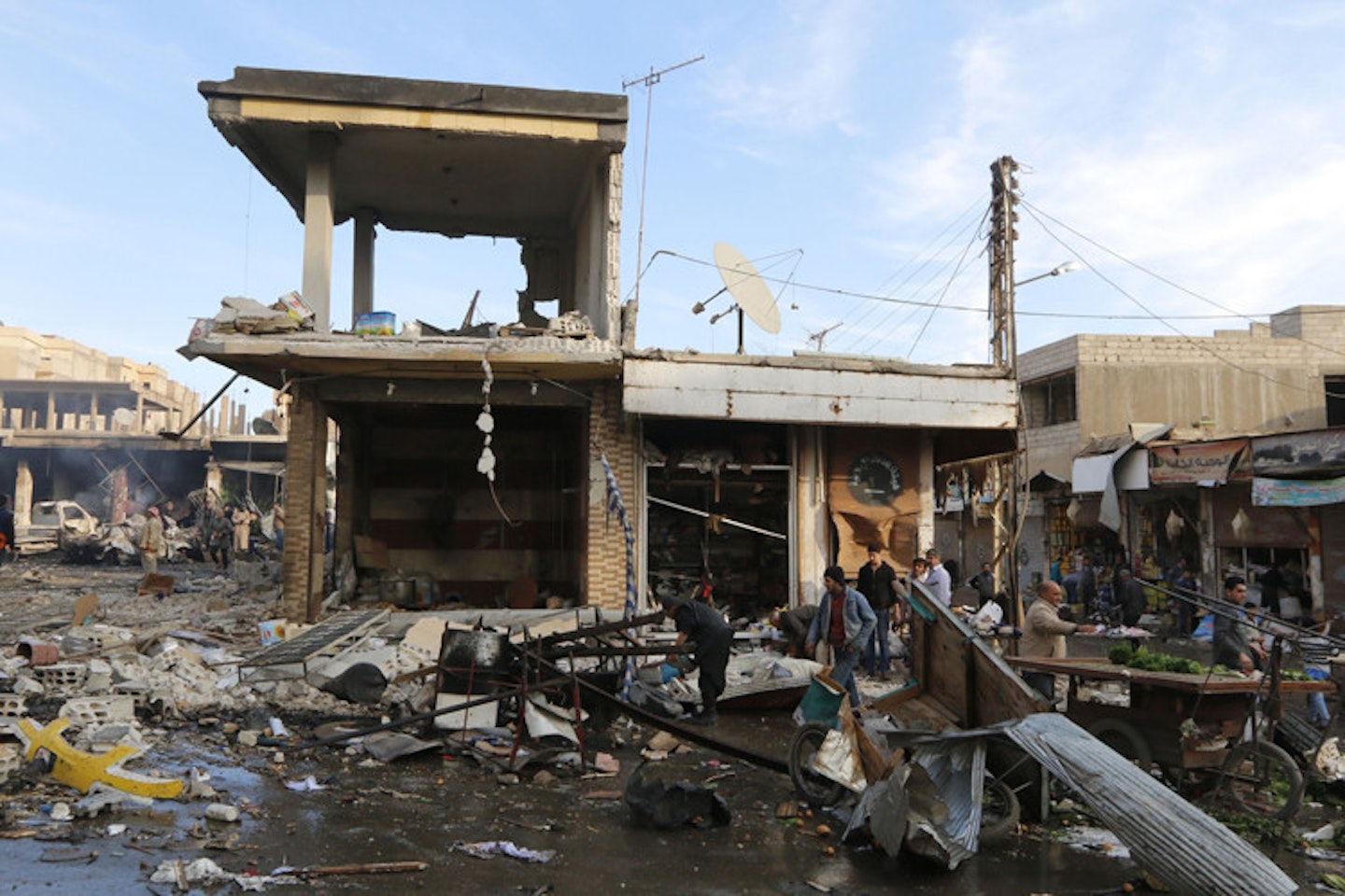 A part of Raqqa destroyed during the air strikes by Syrian army warplanes on the ISIL-held northern city of Raqqa, Syria. Photo: Getty