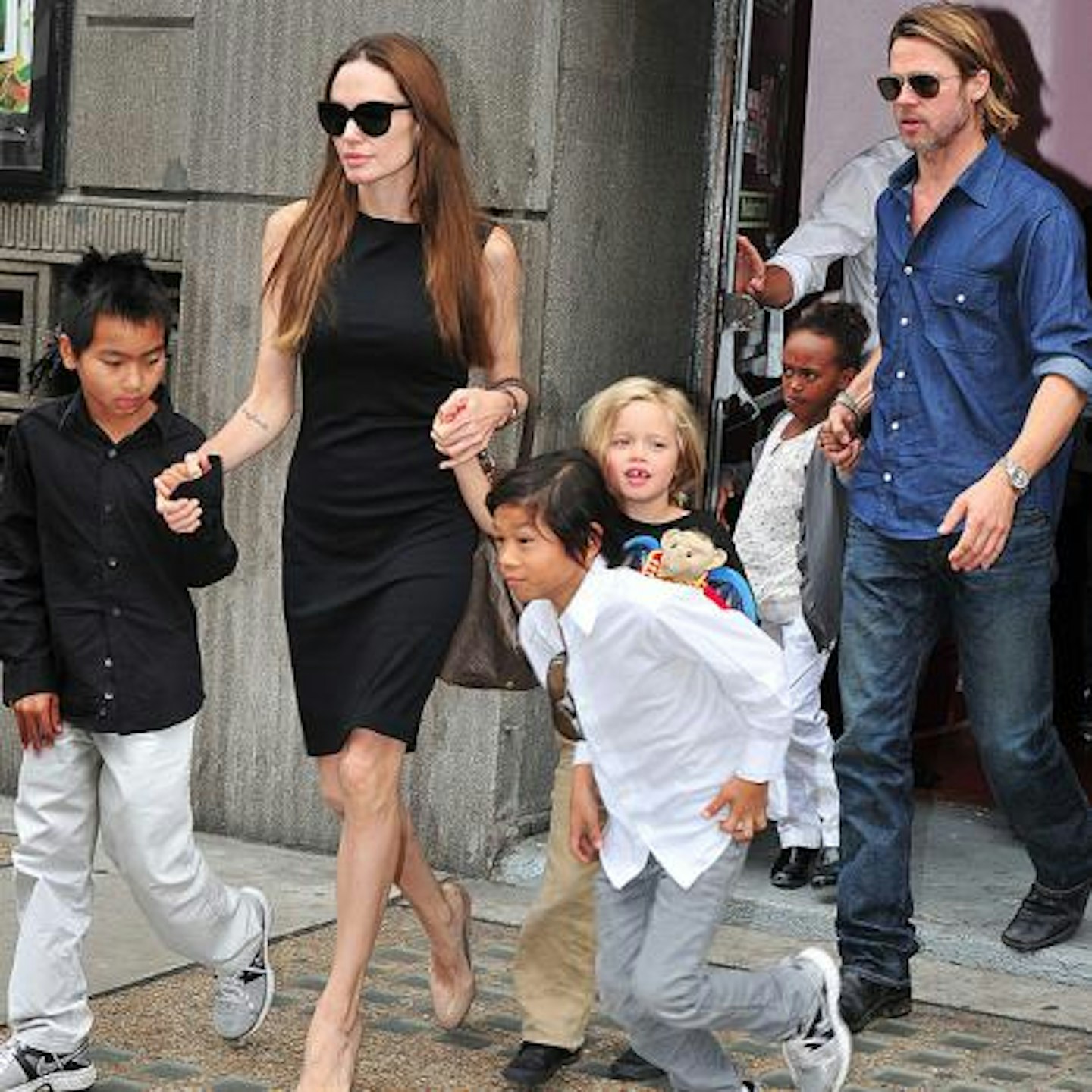 Brad Pitt with partner of 8 years Angelina Jolie and four of their six children