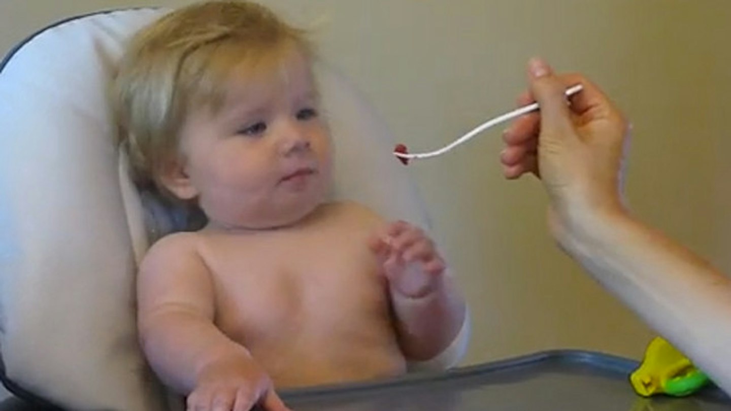 Baby Giving The Raspberry WATCH: Adorable baby eating a raspberry for the first time | Closer