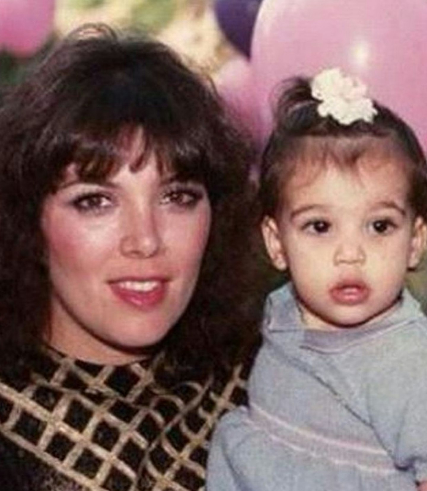 Excellent perm/straight fringe combo, also look a Kim/NORTH!