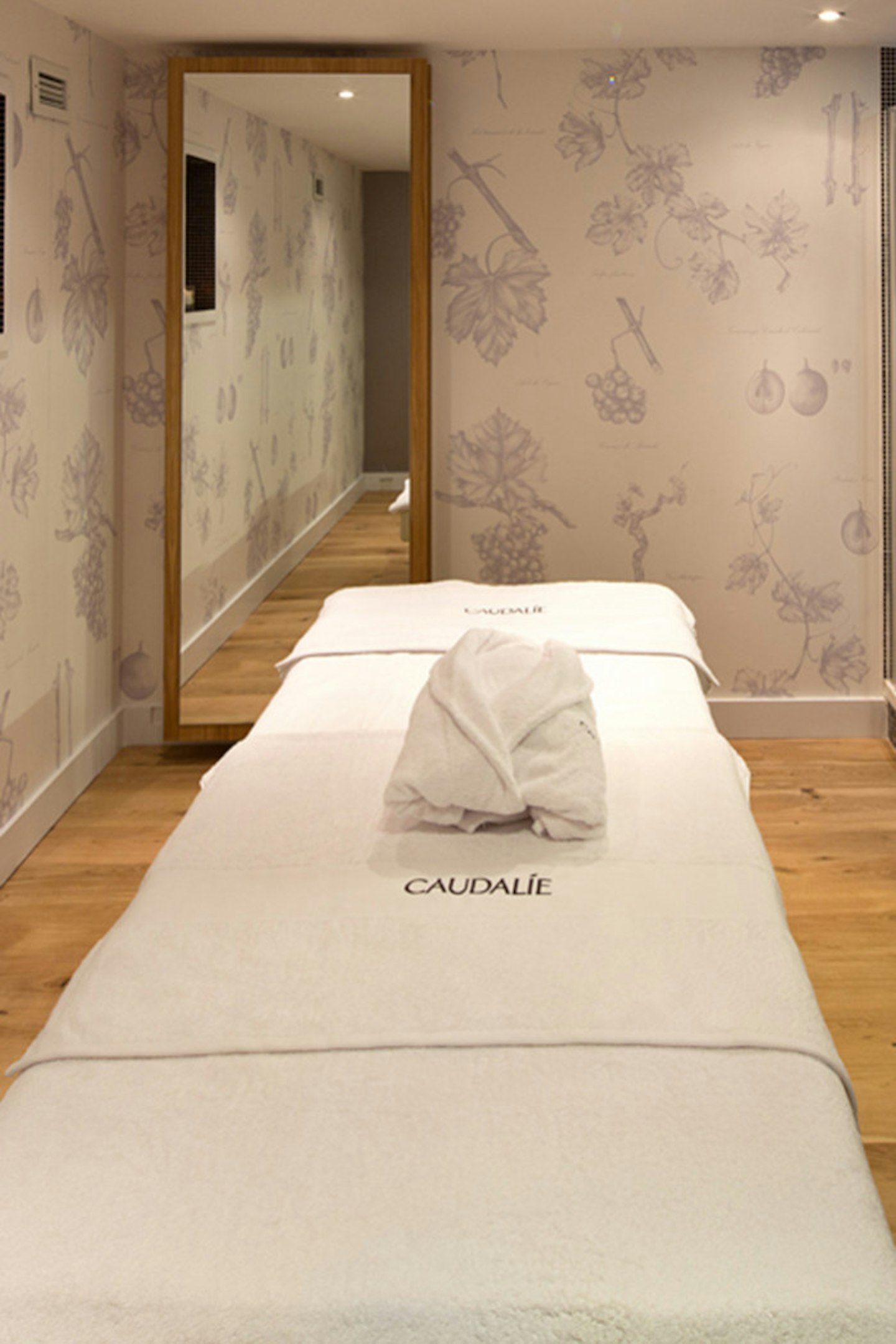 Caudalie Vinosource Hydrating Facial, £60.00