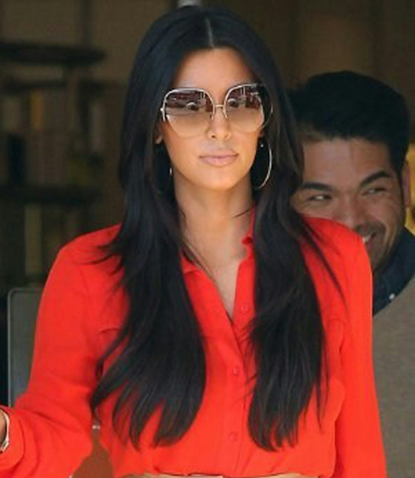 kim-kardashian-pencil-skirt-sunglasses