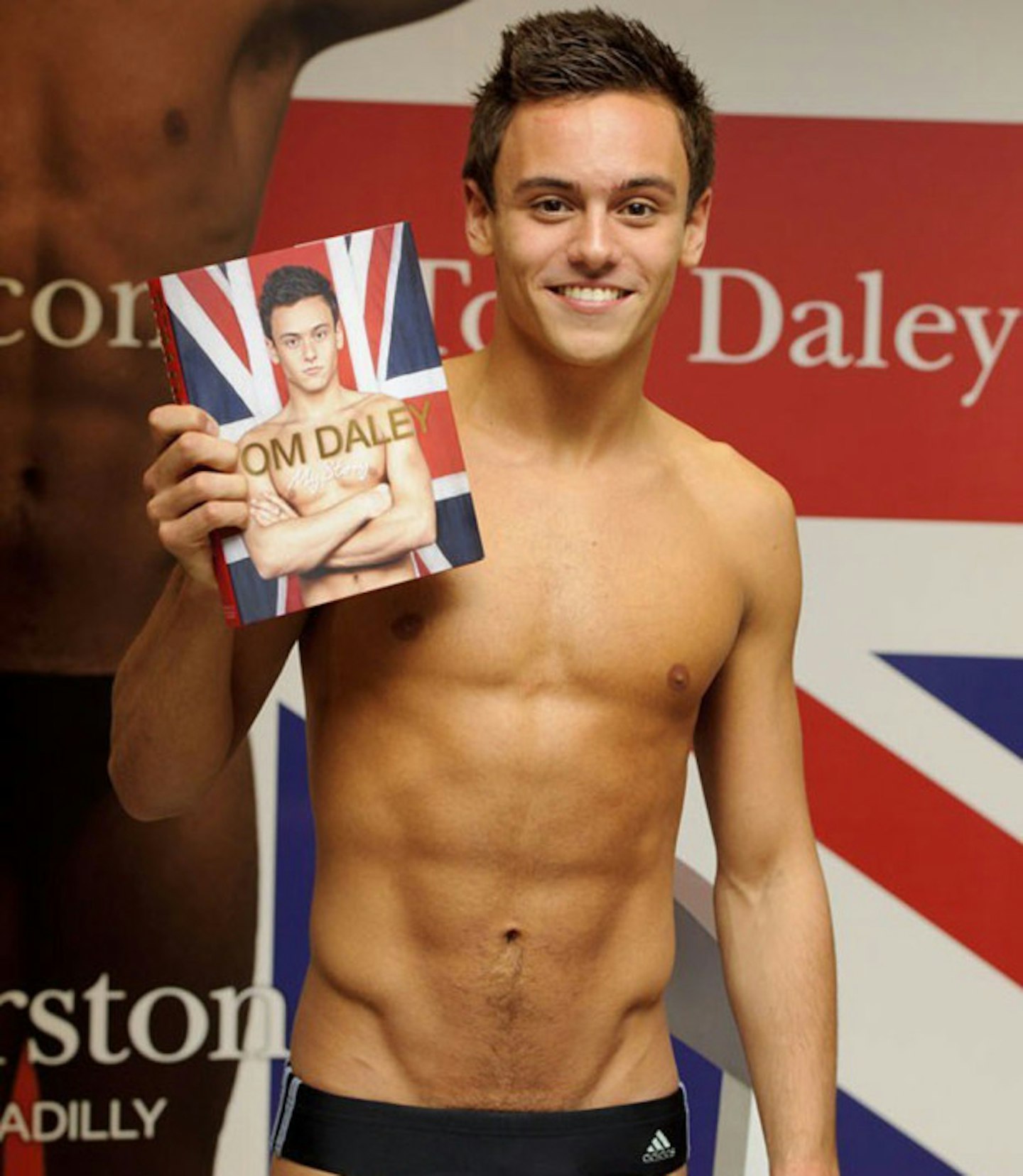 Tom Daley Naked Yup You Asked For It Here S That Picture And A Gallery Celebrity