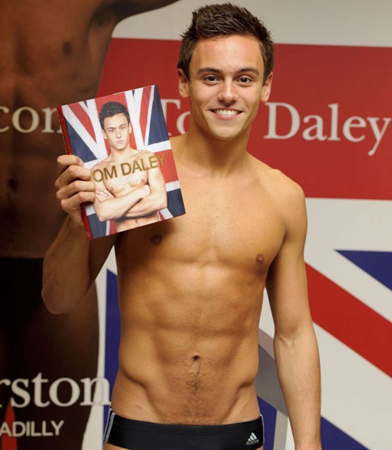 Tom Daley Naked! Yup, you asked for it – here’s THAT picture, and a gallery Celebrity Heat