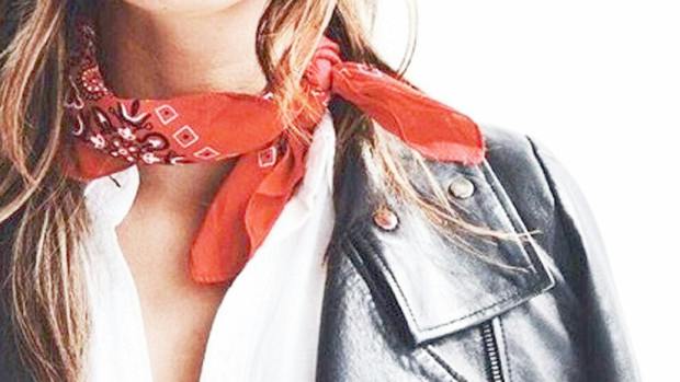 7 Ways To Accessorise Your Neck This Pay Day Weekend